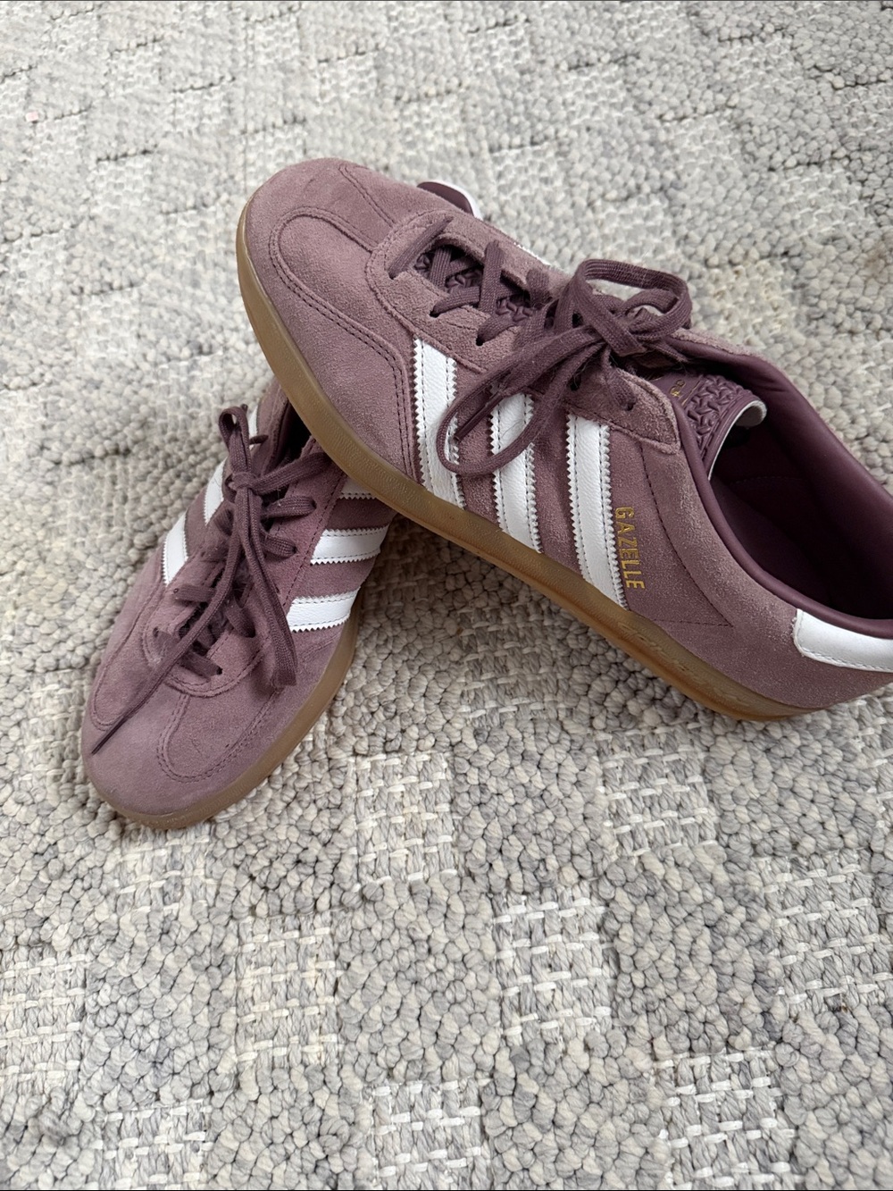 adidas Gazelle Sneakers Mauve with White Stripes and Gum Sole